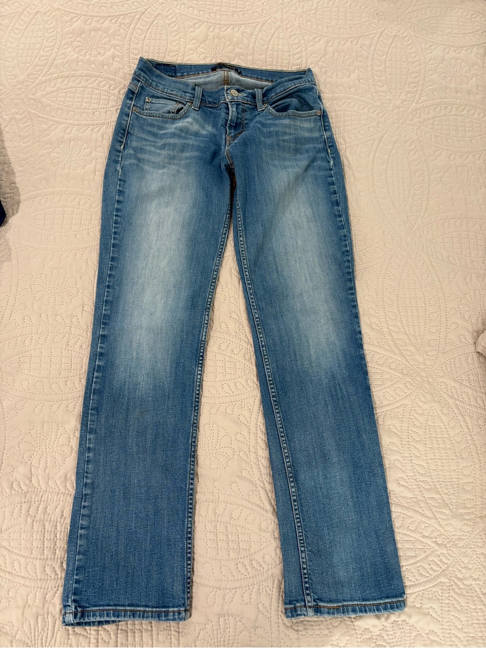 Levi's Women's Straight-Leg Jeans in Light Blue Wash